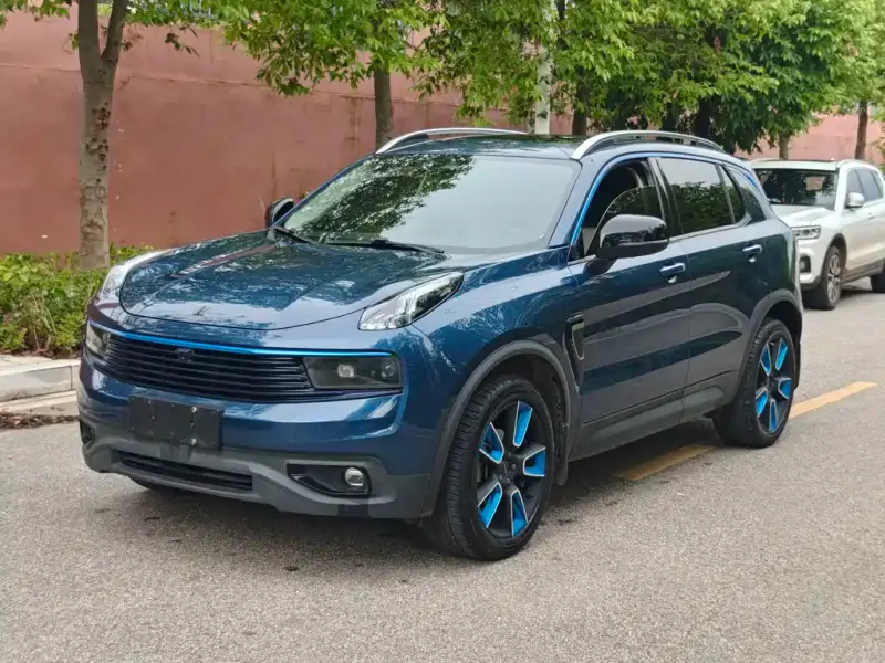 Lynk & Co 01