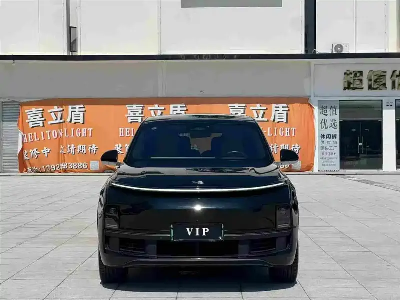 Li Auto L8