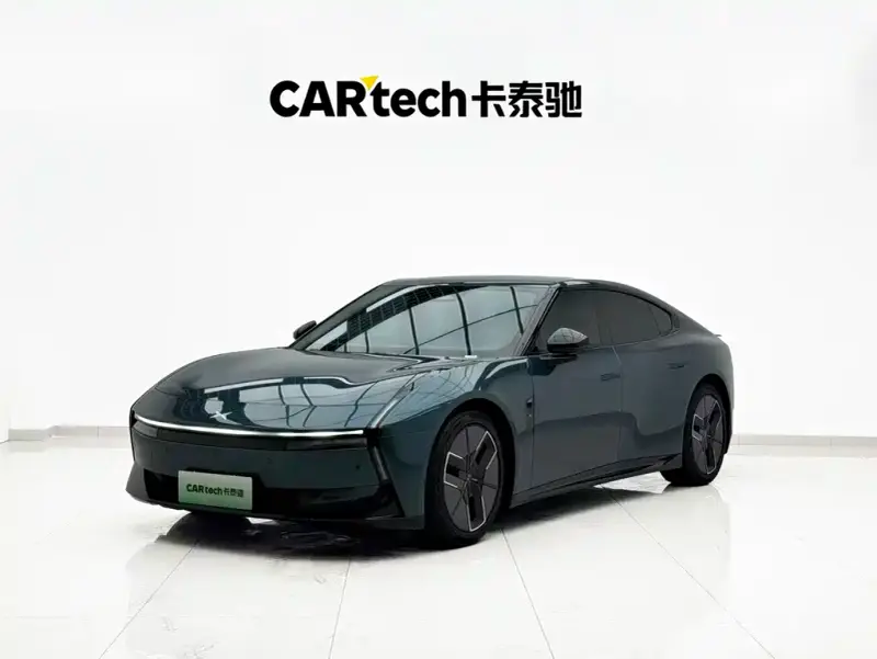 XPeng P7