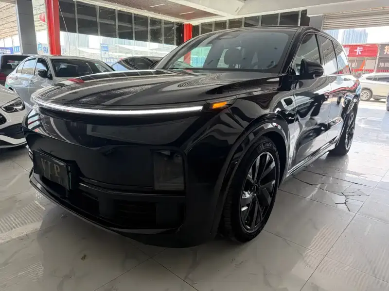 Li Auto L8