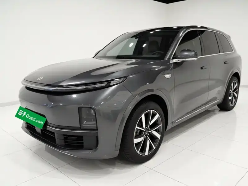 Li Auto L8