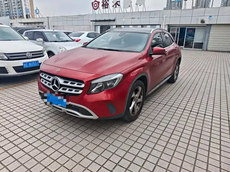 Mercedes-Benz GLA