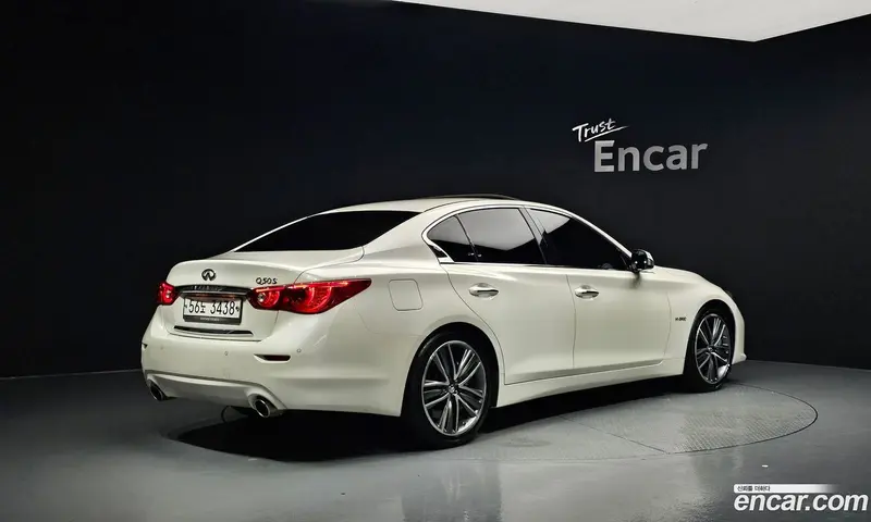 Infiniti Q50