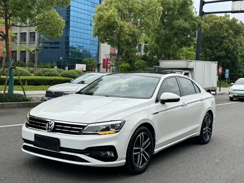 Volkswagen Lamando