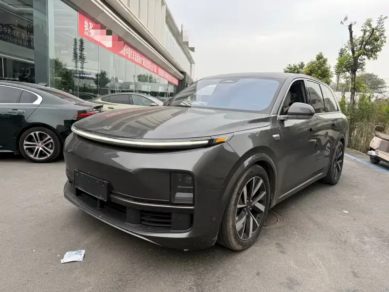 Li Auto L8