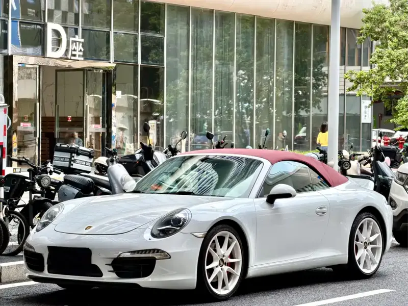 Porsche 911