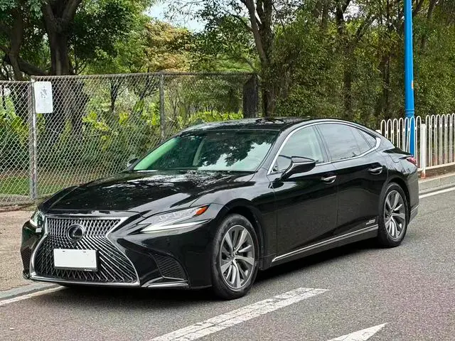 Lexus LS