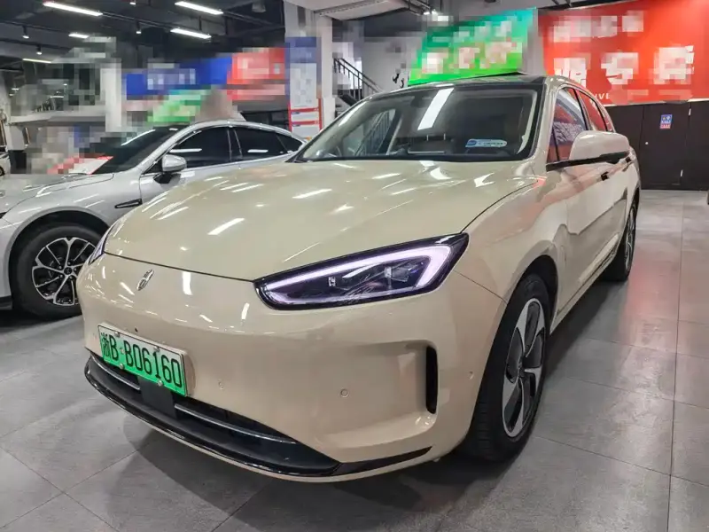 AITO M5