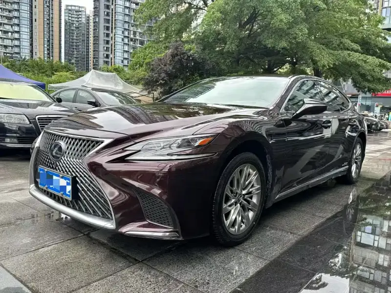 Lexus LS