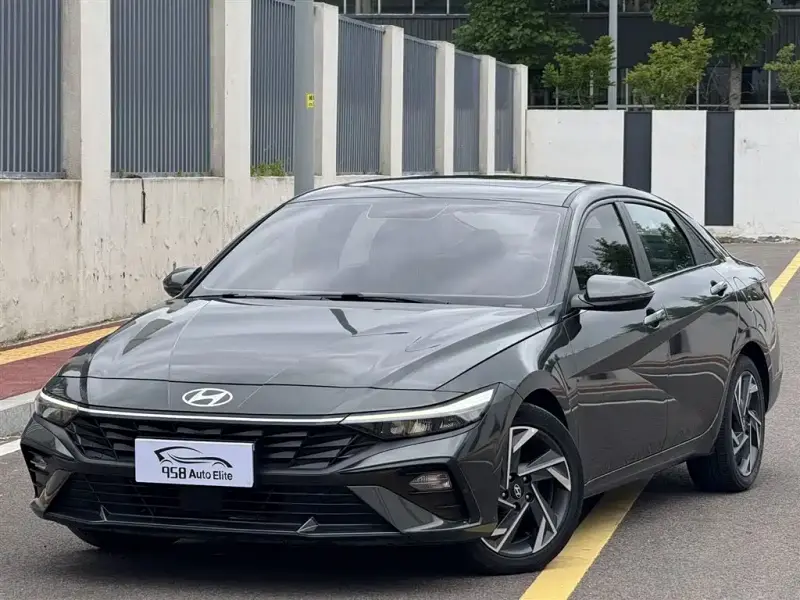 Hyundai Elantra