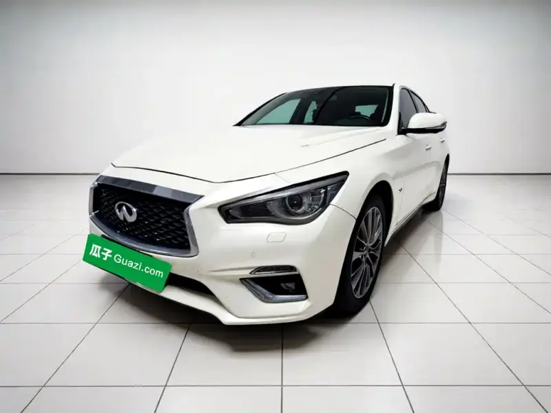 Infiniti Q50L