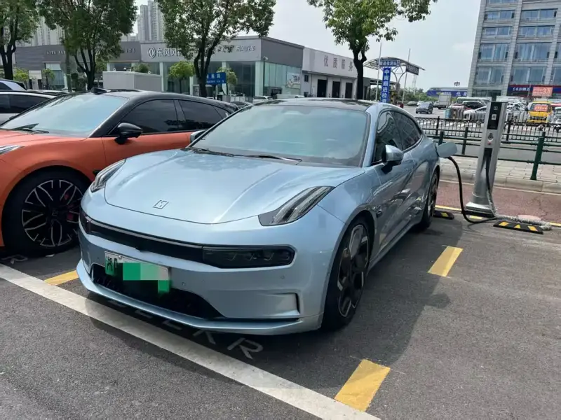 Zeekr 001