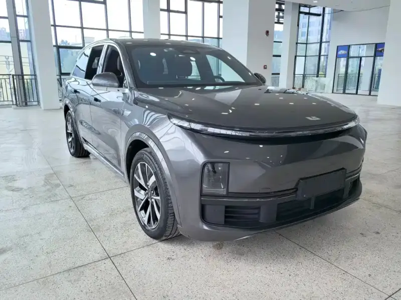 Li Auto L8
