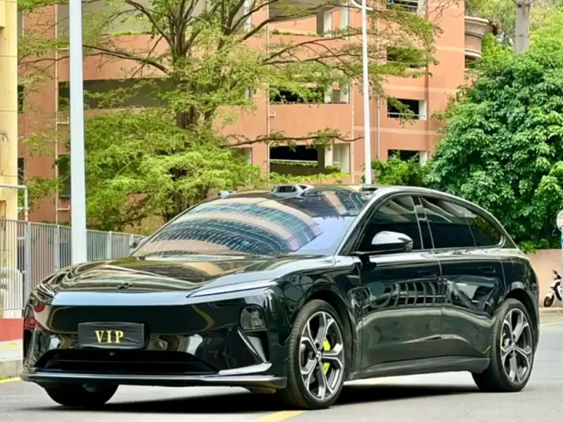 NIO ET5T