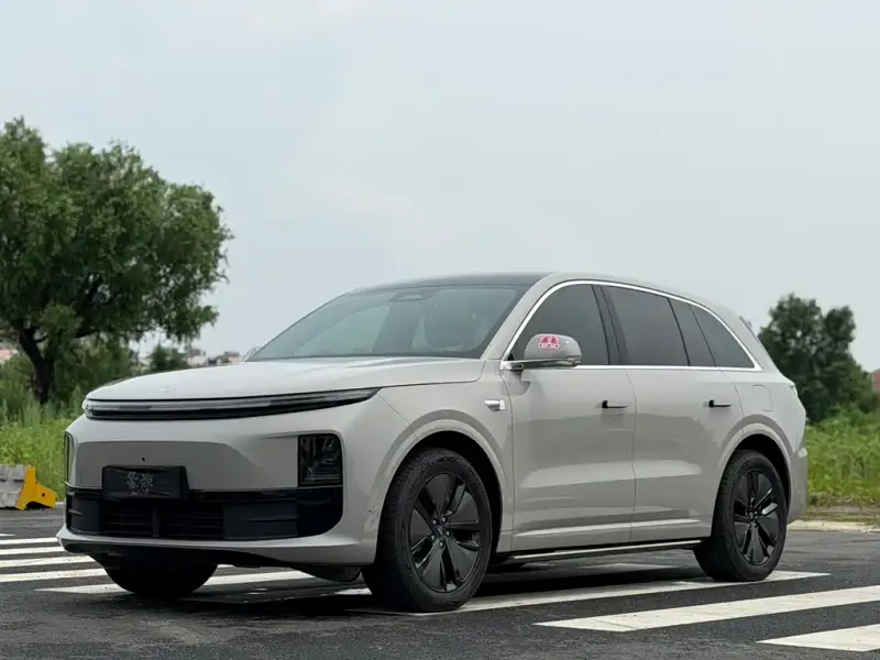 Li Auto L6