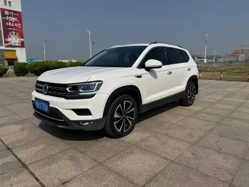 Volkswagen Tharu