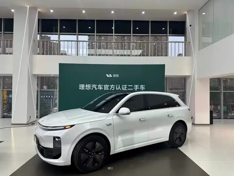 Li Auto L6