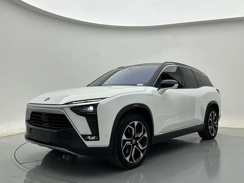 NIO ES8