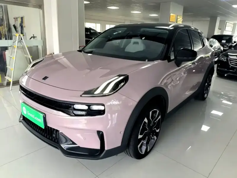 Lynk & Co 06