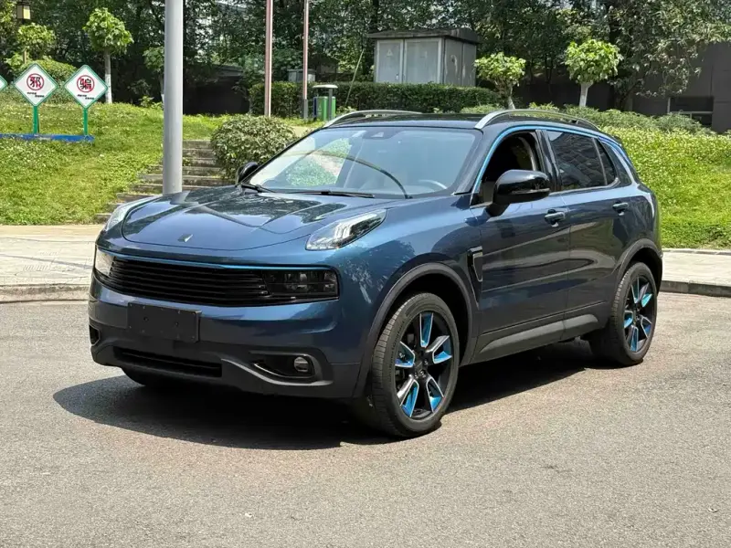 Lynk & Co 01