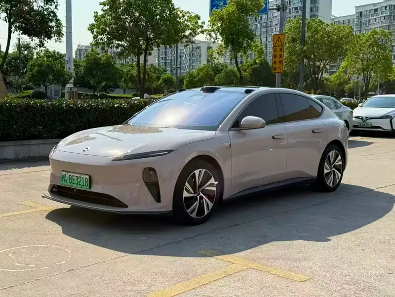NIO ET5