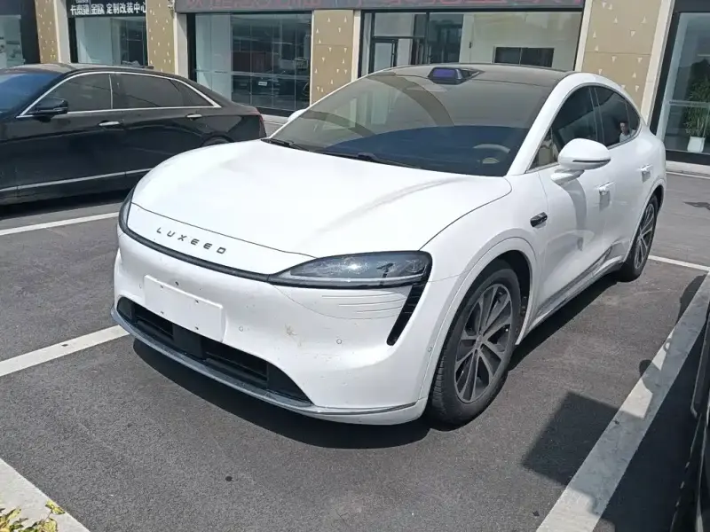 Luxeed Zhijie R7