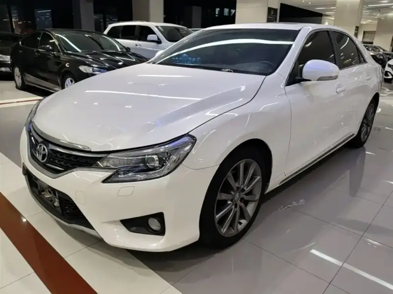 Toyota Reiz