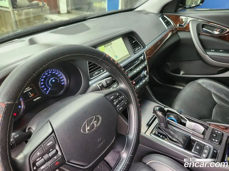 Hyundai Aslan