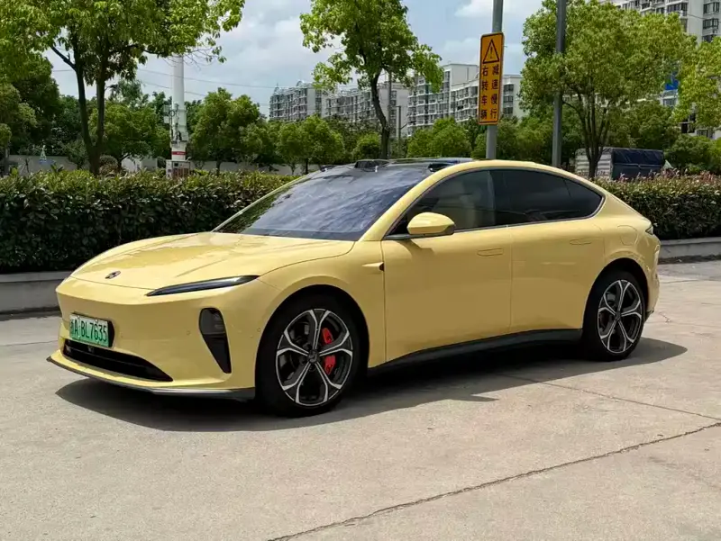 NIO ET5