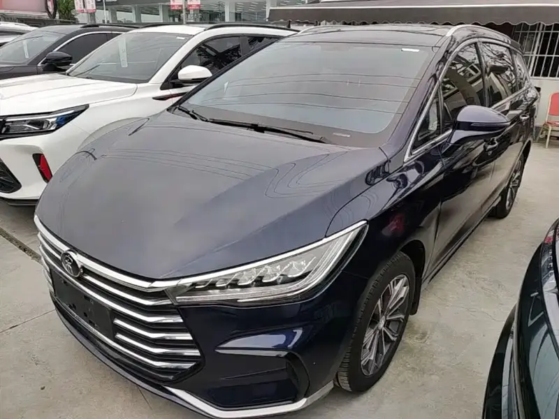 BYD MAX