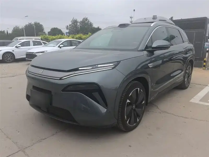 BYD Tang L