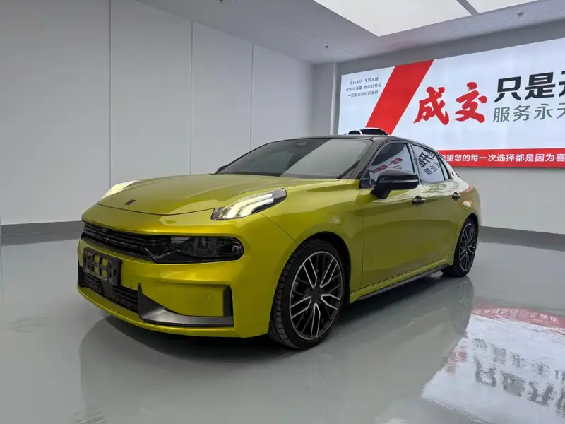 Lynk & Co 03