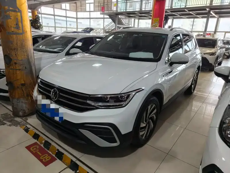 Volkswagen Tiguan L