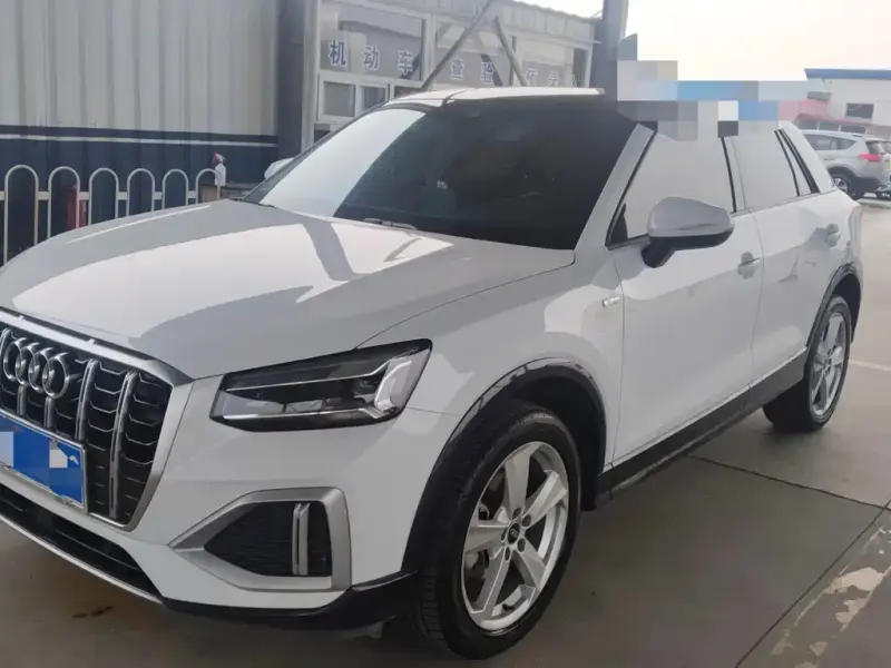 Audi Q2L
