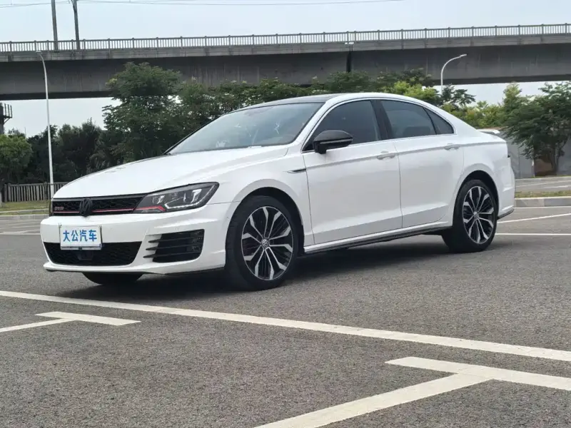 Volkswagen Lamando