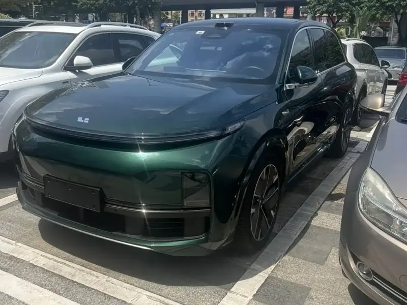 Li Auto L8