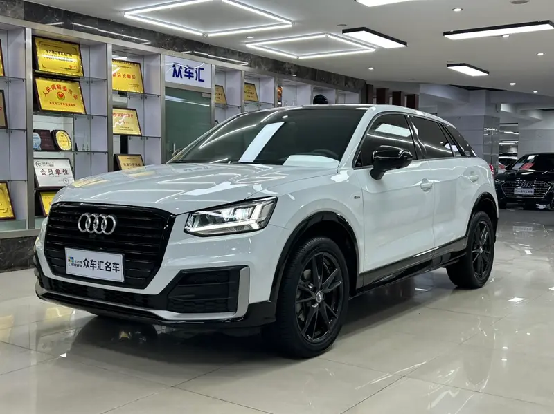 Audi Q2L