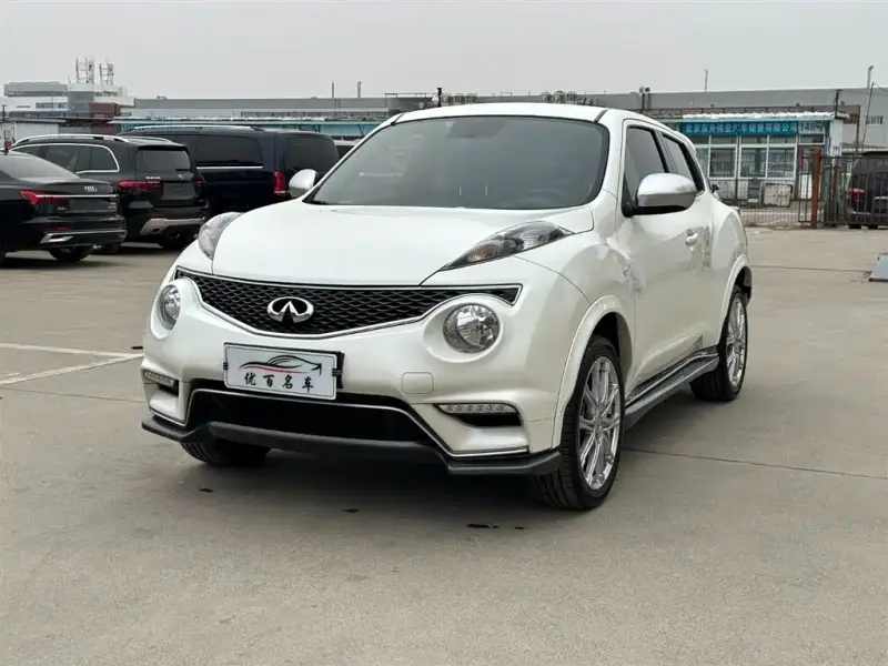 Infiniti ESQ