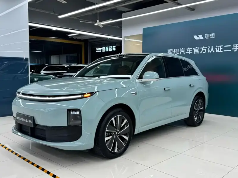 Li Auto L6