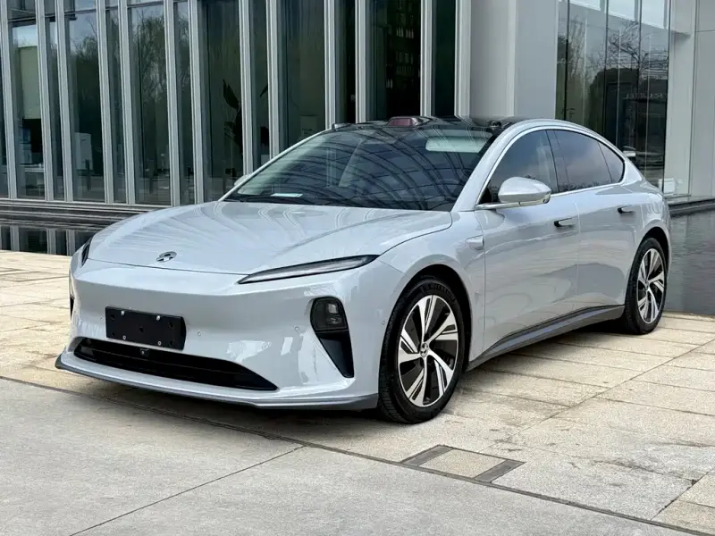 NIO ET5
