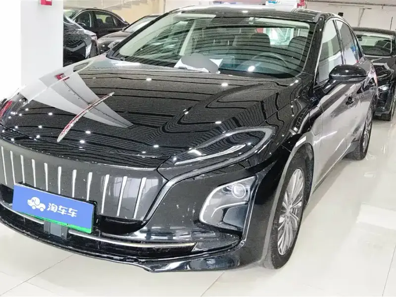 Hongqi E-QM5
