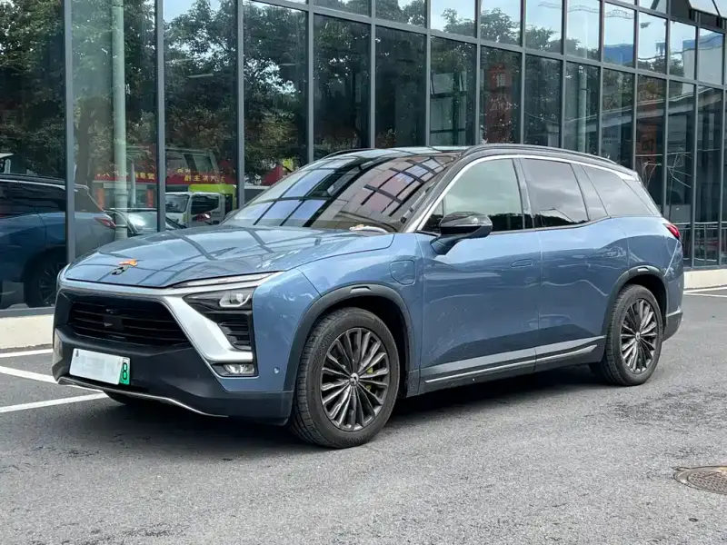 NIO ES8