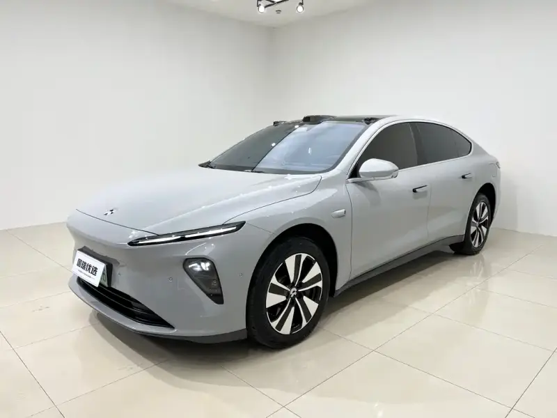 NIO ET7