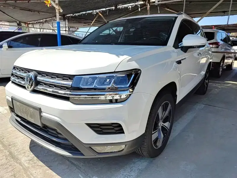 Volkswagen Tharu