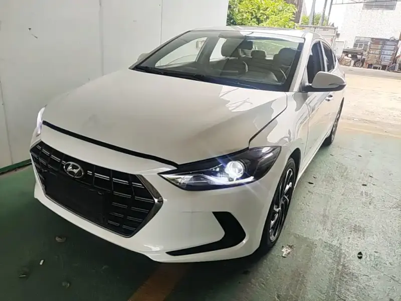 Hyundai Elantra