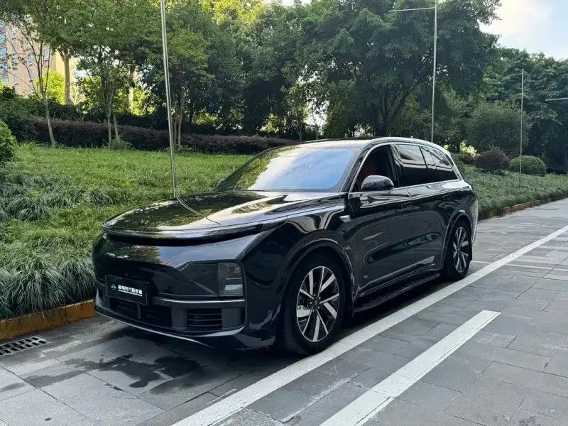 Li Auto L8
