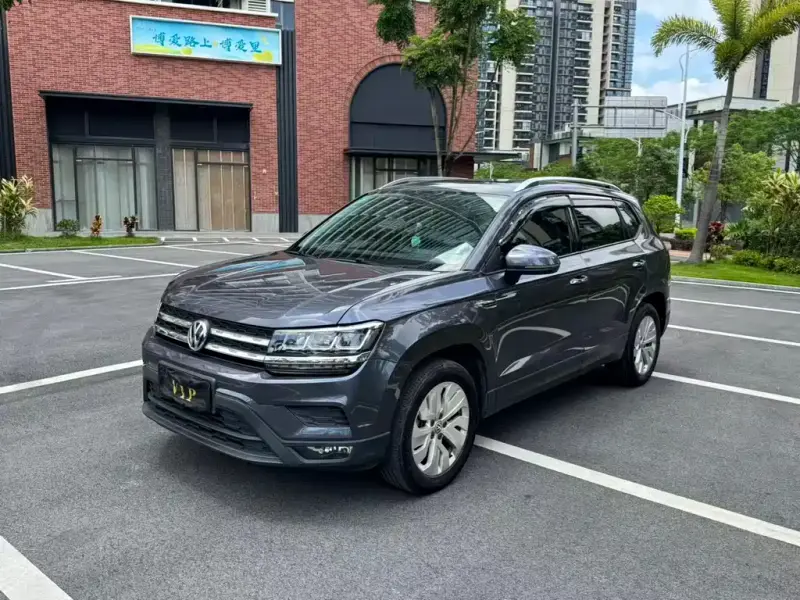 Volkswagen Tharu