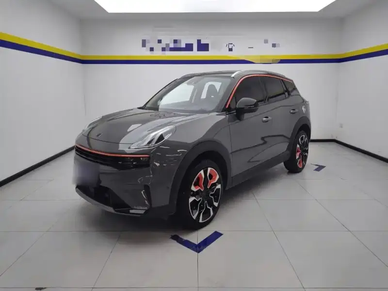 Lynk & Co 06