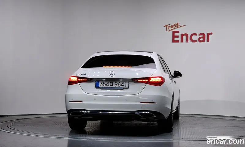 Mercedes-Benz C-Class