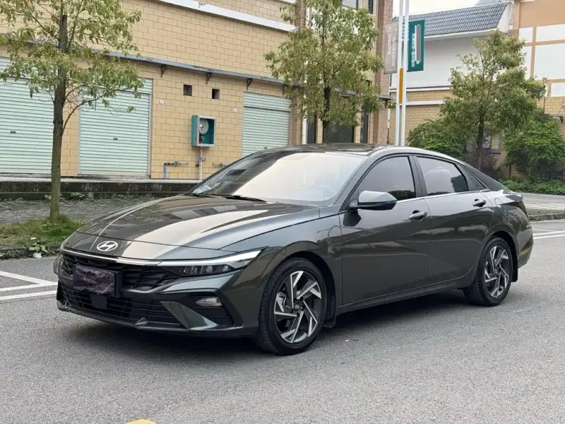 Hyundai Elantra